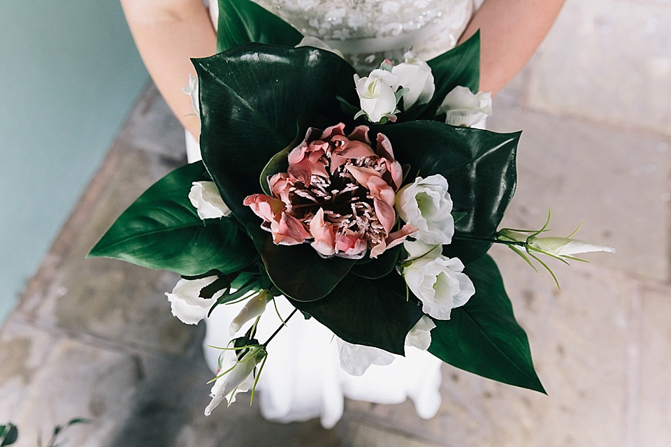 A Rainy Day Brighton Bandstand Wedding. Photography by Heather Shuker of Eclection Photography.