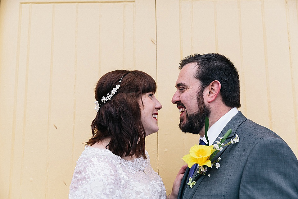 A Rainy Day Brighton Bandstand Wedding. Photography by Heather Shuker of Eclection Photography.