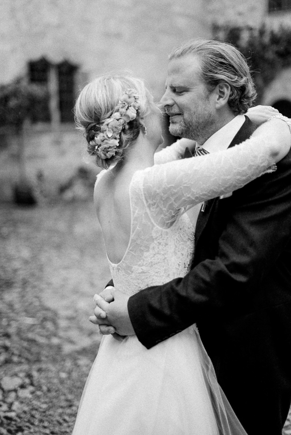 Anna Kara Lace and Peach Pretty For An Elegant Castle Wedding. Photography by Grace and Blush.