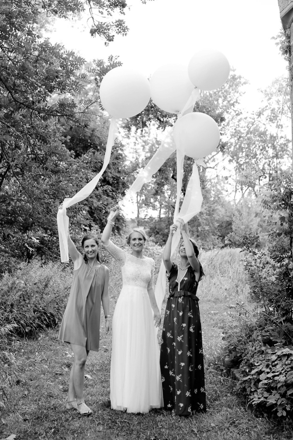 Anna Kara Lace and Peach Pretty For An Elegant Castle Wedding. Photography by Grace and Blush.