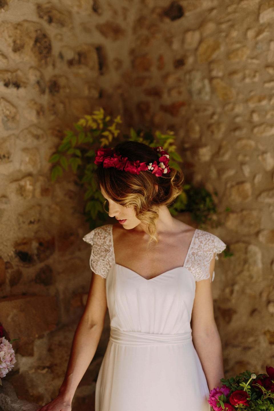 Otaduy Glamour and Spanish Elopement Style. Styling and concept by Bodas Entre Tules, photogrpahy by Levi Tijerini.