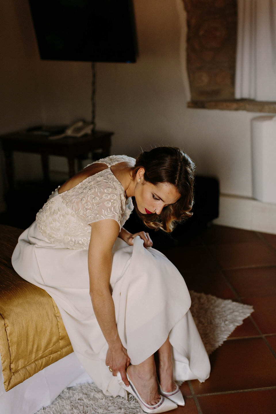 Otaduy Glamour and Spanish Elopement Style. Styling and concept by Bodas Entre Tules, photogrpahy by Levi Tijerini.