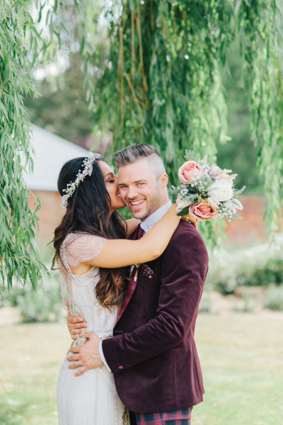 Jenny Packham’s Eden and Pretty Pastel Flowers for a Charming Country House Wedding
