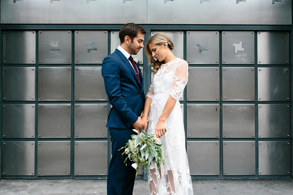 A Vintage Gown by Days of Grace for a Stylish Low-Key and Relaxed London Pub Wedding. Photography by Peach & Jo.