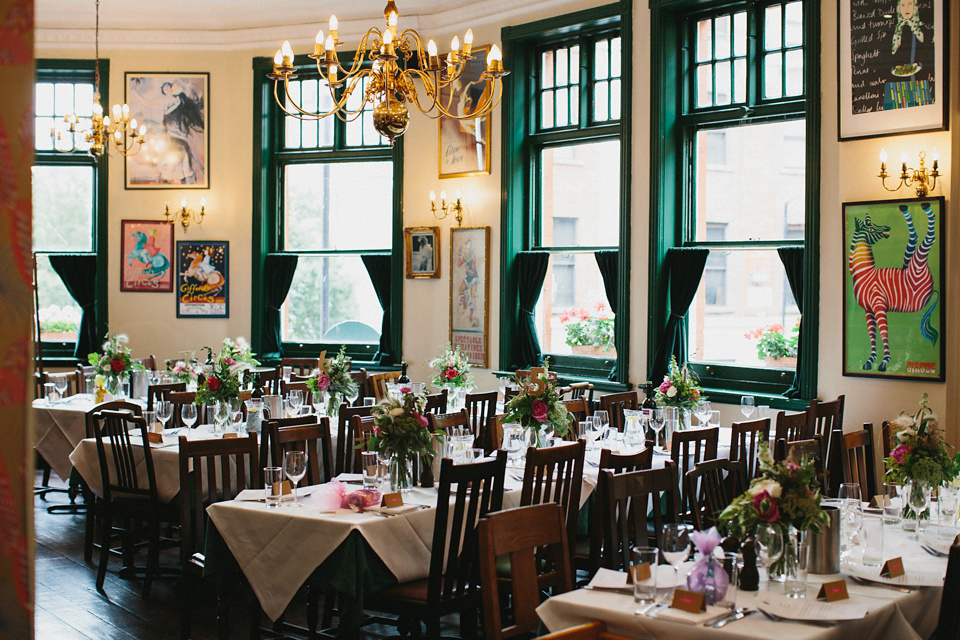 A Vintage Gown by Days of Grace for a Stylish Low-Key and Relaxed London Pub Wedding. Photography by Peach & Jo.