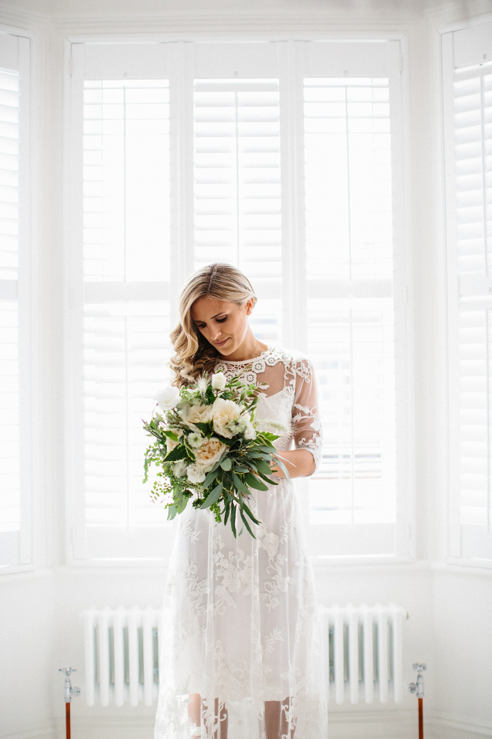 A Vintage Gown by Days of Grace for a Stylish Low-Key and Relaxed London Pub Wedding. Photography by Peach & Jo.