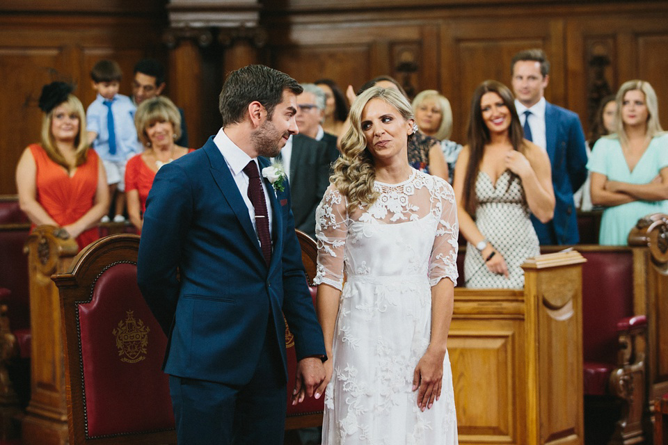 A Vintage Gown by Days of Grace for a Stylish Low-Key and Relaxed London Pub Wedding. Photography by Peach & Jo.