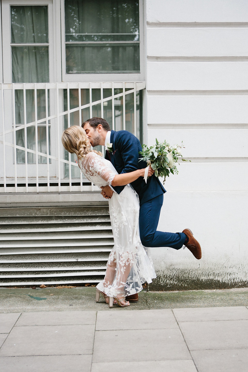 A Vintage Gown by Days of Grace for a Stylish Low-Key and Relaxed London Pub Wedding. Photography by Peach & Jo.