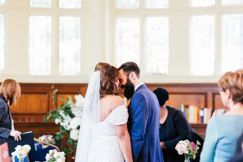 A sequin wedding dress by Karen Willis Holmes for a glamorous and literary inspired London Wedidng. Phtoography by Joanna Nicole.