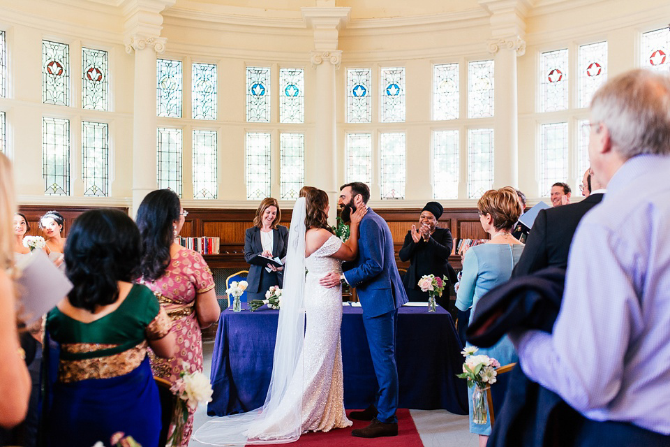 A sequin wedding dress by Karen Willis Holmes for a glamorous and literary inspired London Wedidng. Phtoography by Joanna Nicole.