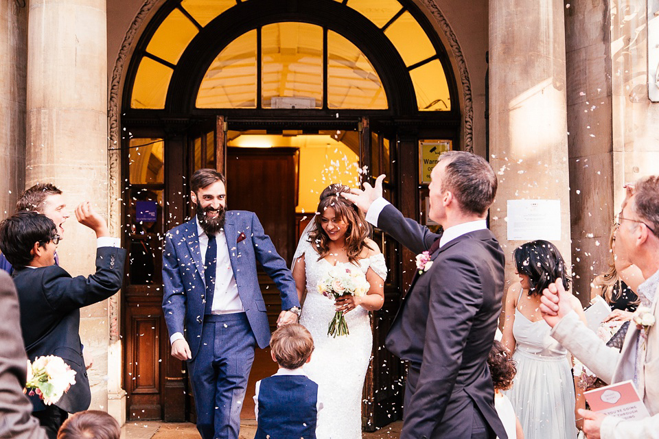 A sequin wedding dress by Karen Willis Holmes for a glamorous and literary inspired London Wedidng. Phtoography by Joanna Nicole.