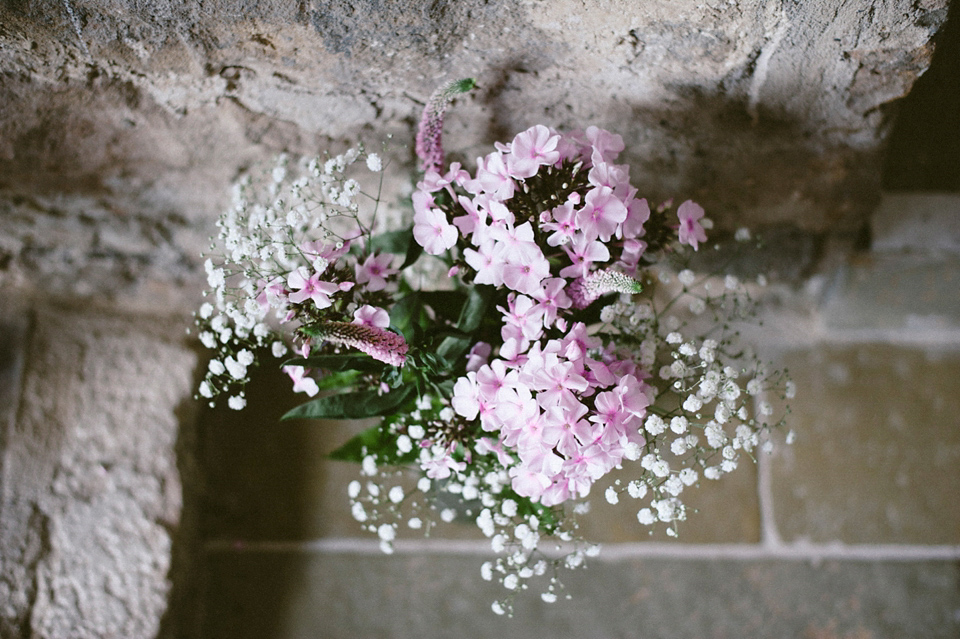 Lucy and James married at Healey Barn in Northumberland. Photography by Little Miss Boyco.