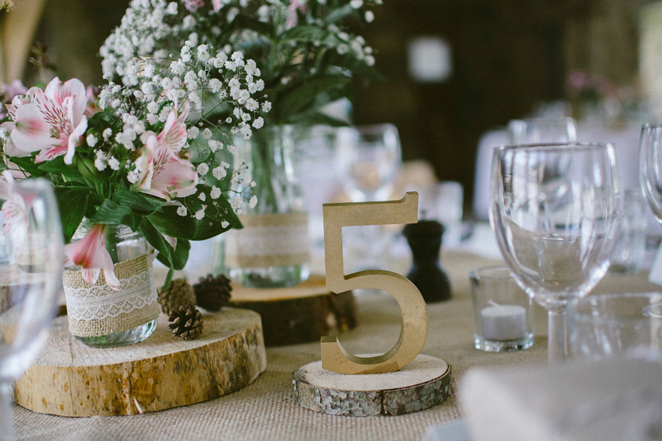 Lucy and James married at Healey Barn in Northumberland. Photography by Little Miss Boyco.