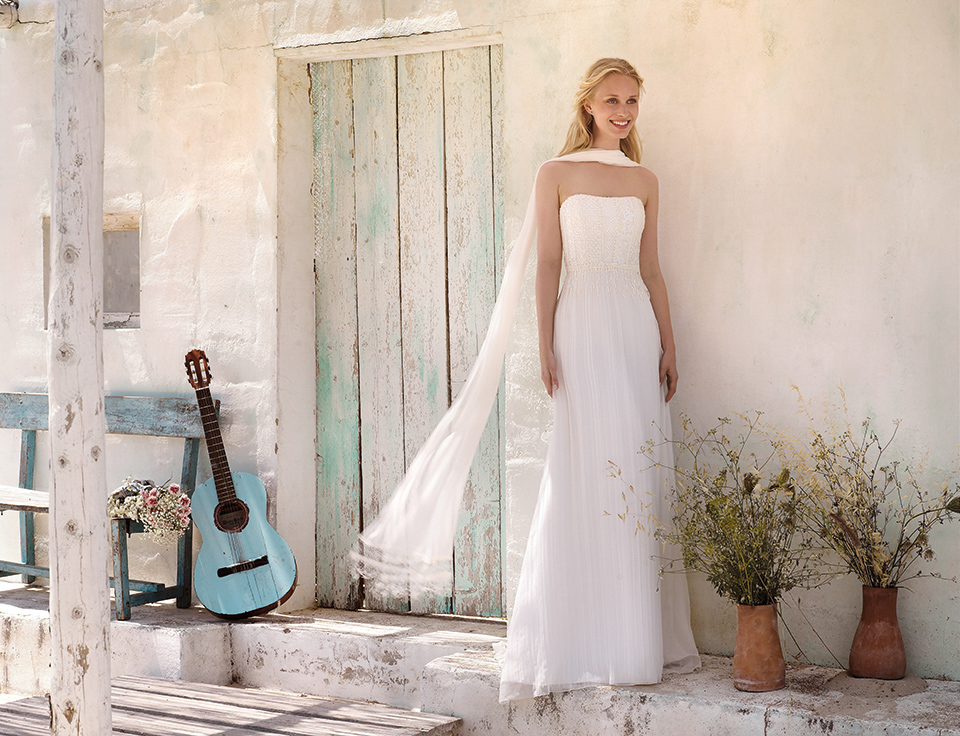 Rembo Styling - bohemian, elegant and fashion forward wedding gowns, visit rembo-styling.com.