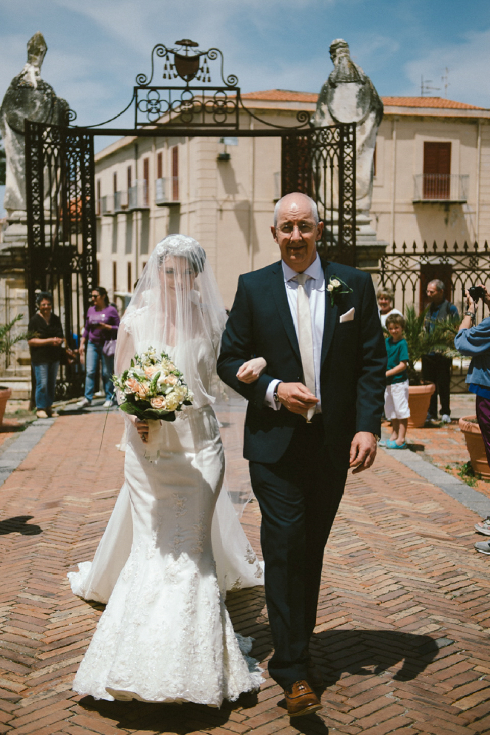 A glamorous Italian seaside wedding, photography by Ed Godden.