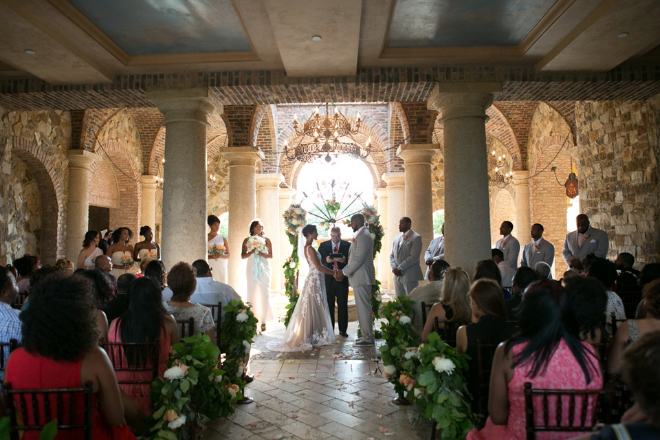 An Effortlessely Elegant Florida Wedding in Shades of Pretty Peach