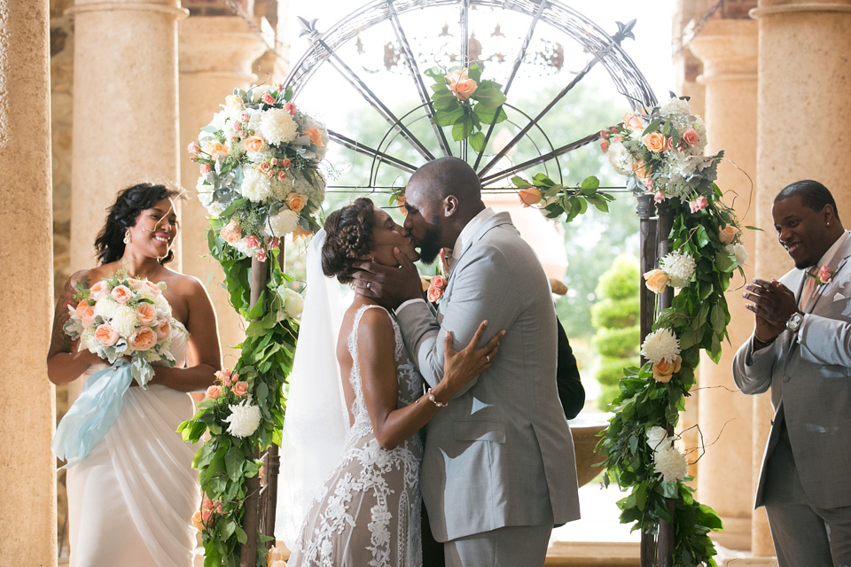 An Effortlessely Elegant Florida Wedding in Shades of Pretty Peach