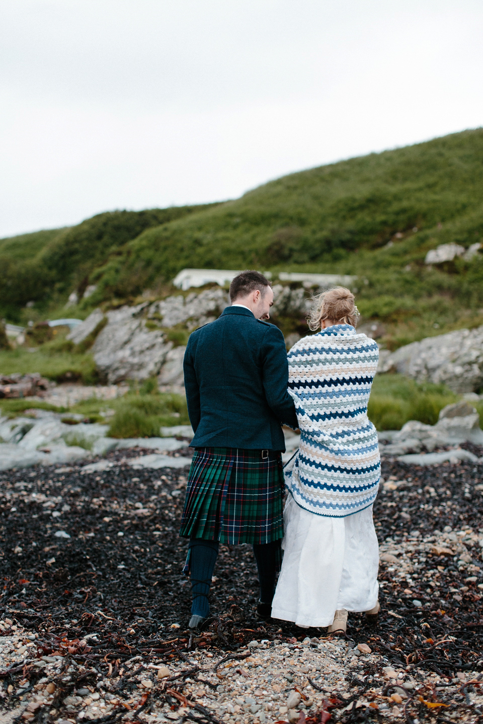 Lauren wears an original vintage 1940s wedding dress and veil for her elegant and colourful wedding at Crear in Scotland. Photography by Caro Weiss. Lauren wears an original vintage 1940s wedding dress and veil for her elegant and colourful wedding at Crear in Scotland. Photography by Caro Weiss.