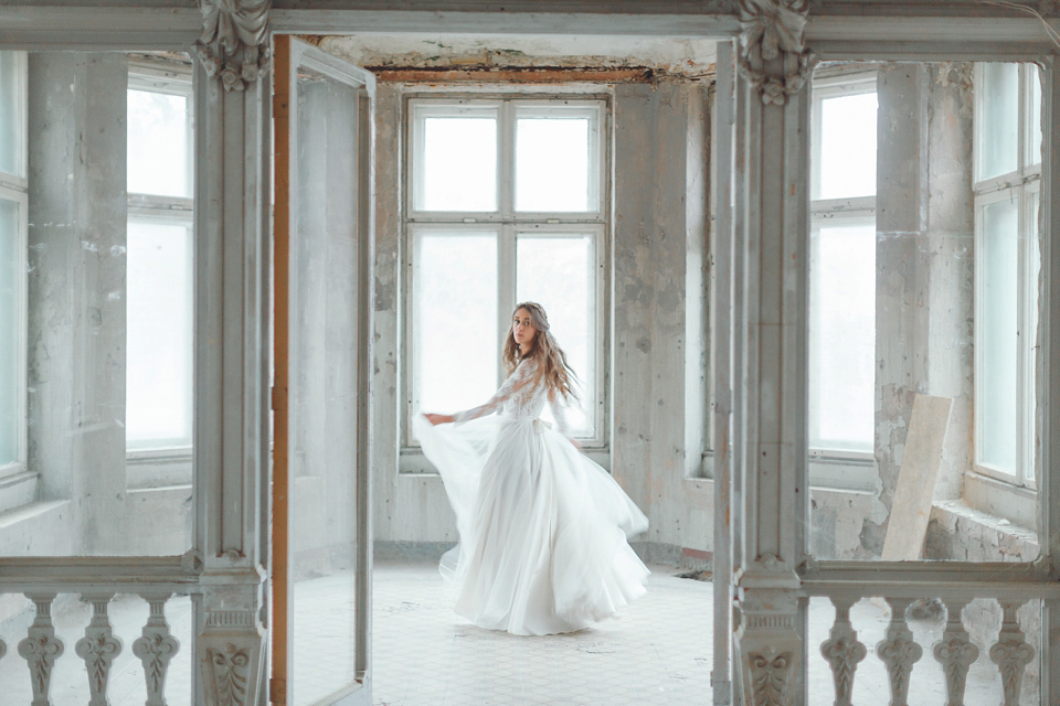 Katya Katya Shehurina - ethereal and elegant wedding dresses for the modern and stylish bride