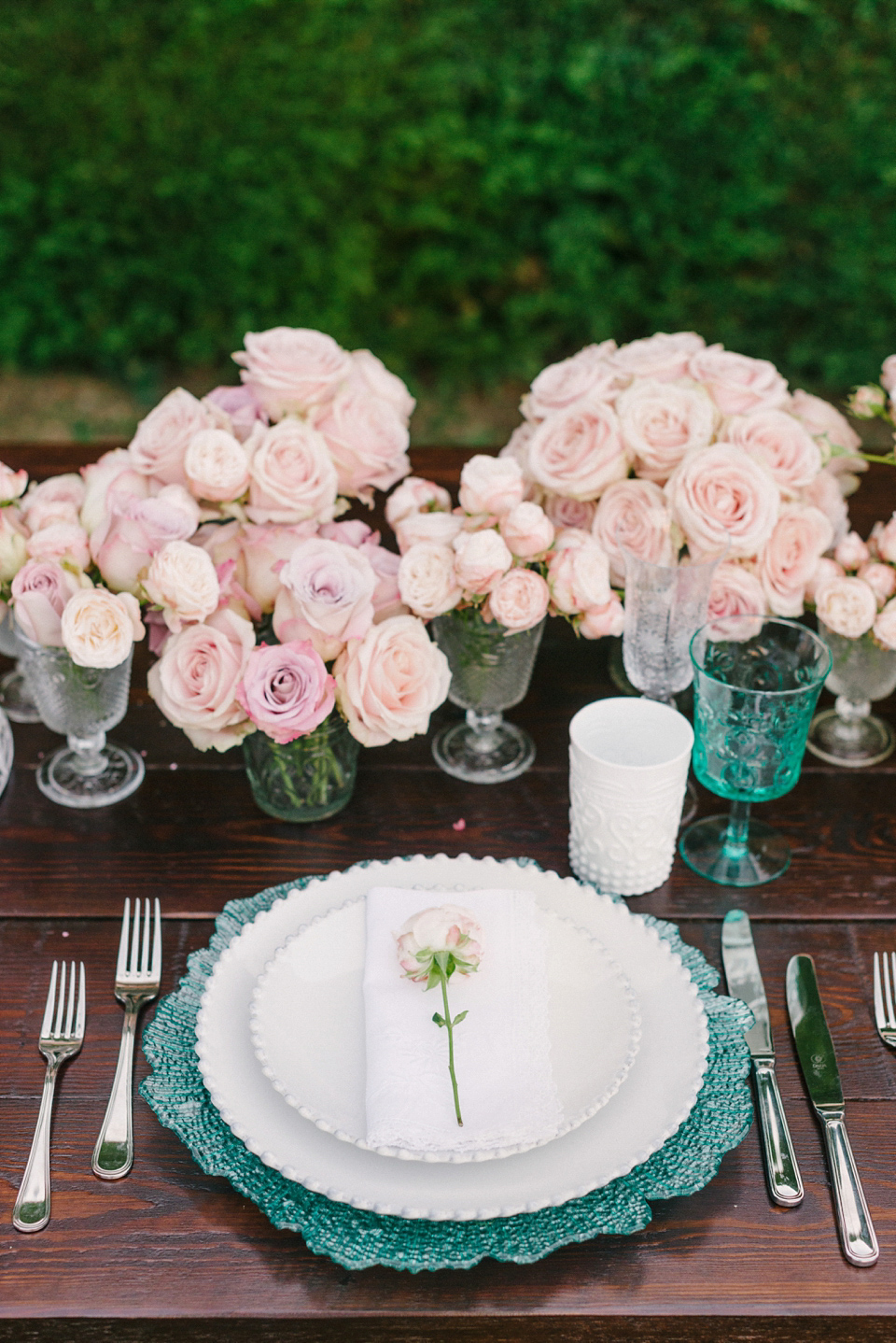 Introducing Duchess & Butler – distinctive and beautiful tablescape décor for weddings.