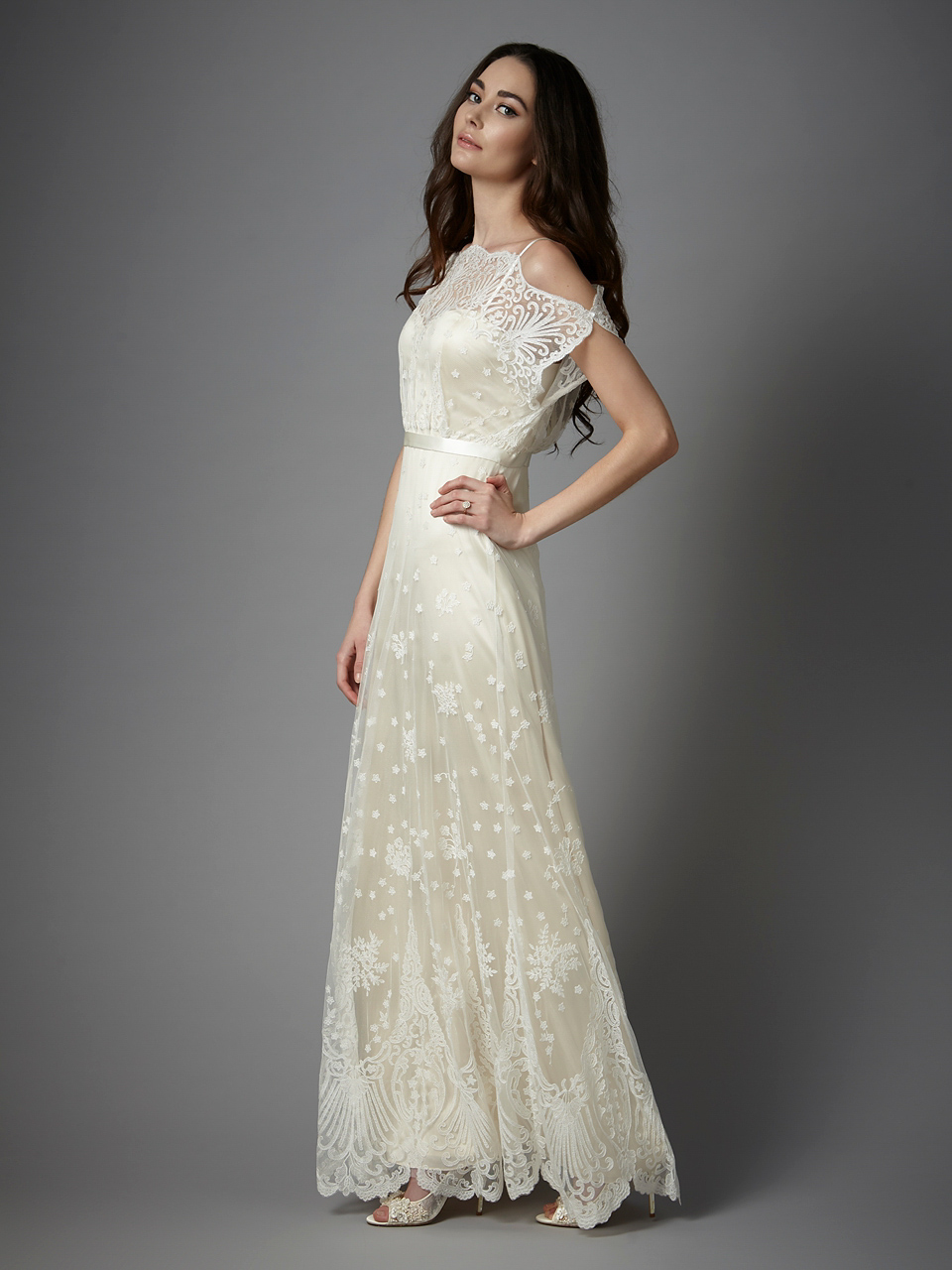 Catherine Deane - feminine and luxury wedding dresses.