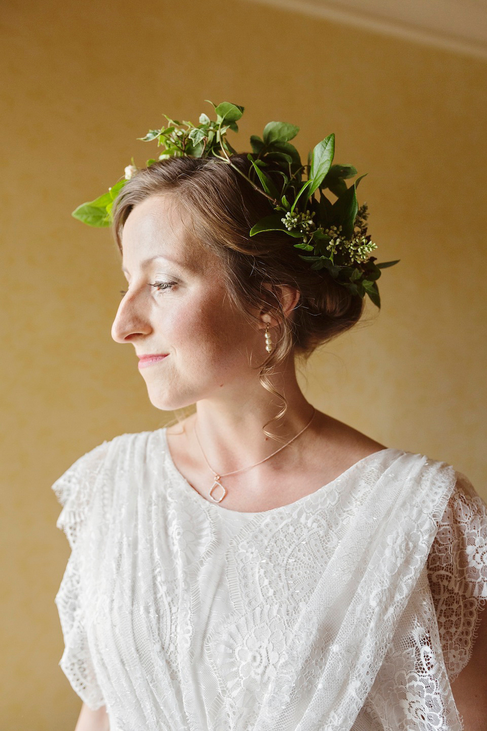 Bride Amy wears a Belle & Bunty Gown for her pretty rustic wedding with 1000 paper cranes. She and her husband David met via the Guardian Soulmates online dating site.