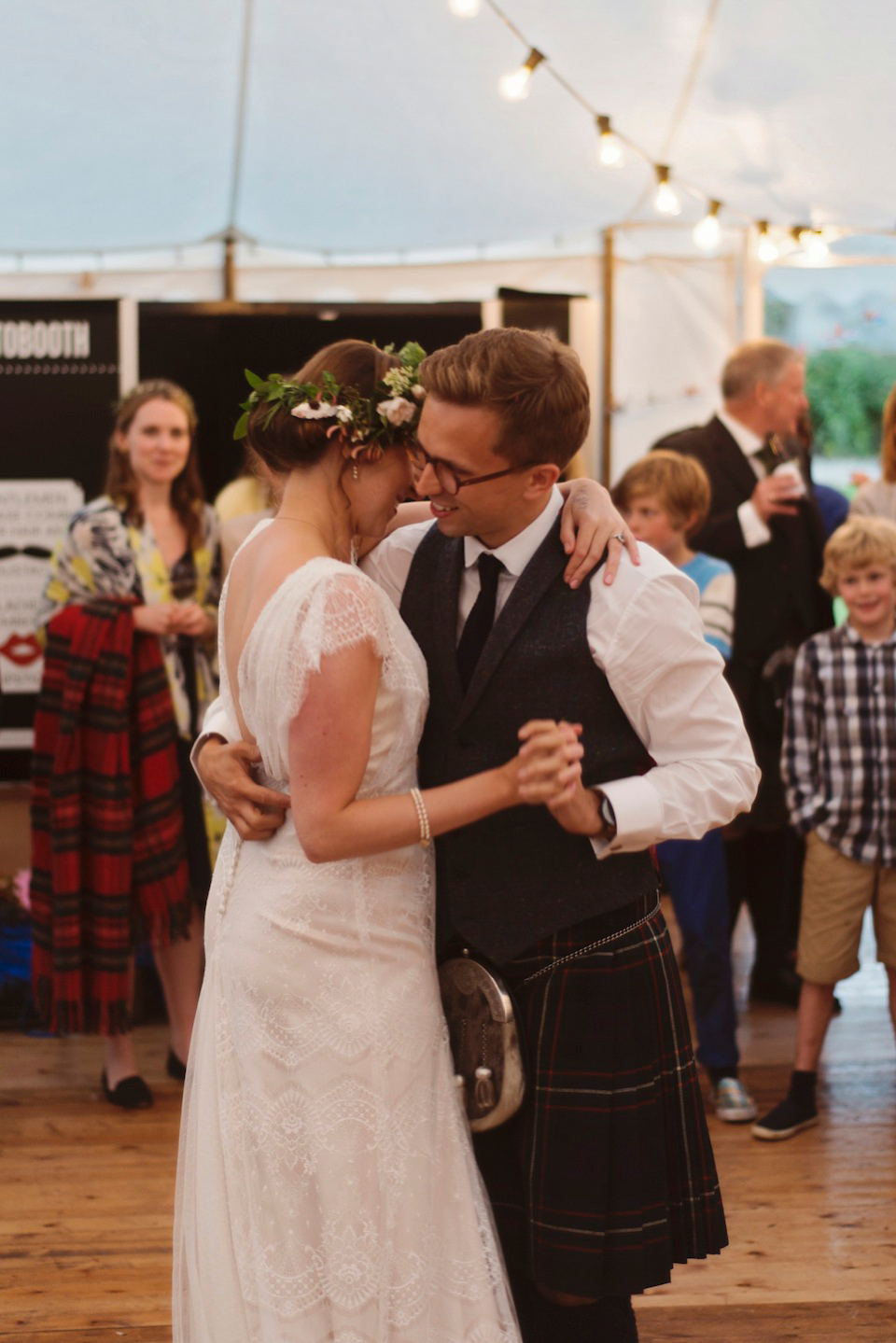 Bride Amy wears a Belle & Bunty Gown for her pretty rustic wedding with 1000 paper cranes. She and her husband David met via the Guardian Soulmates online dating site.