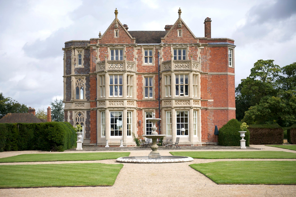 Wickham House - an elegant Georgian wedding venue in Berkshire.