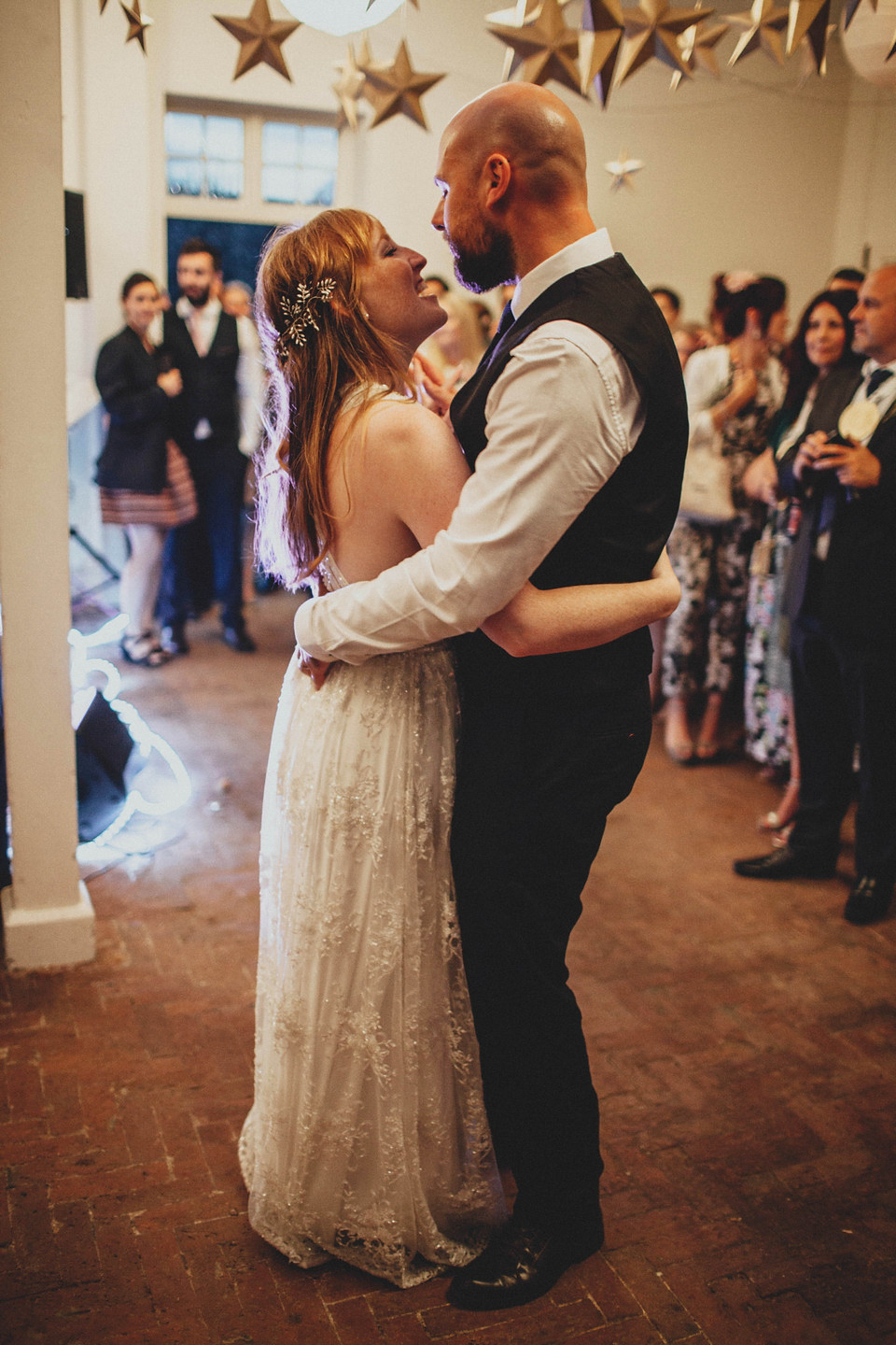 Bride Jess made her wedding dress herself. She tied the knot with Jordan in a woodland inspired wedding. Photography by Ali Paul.