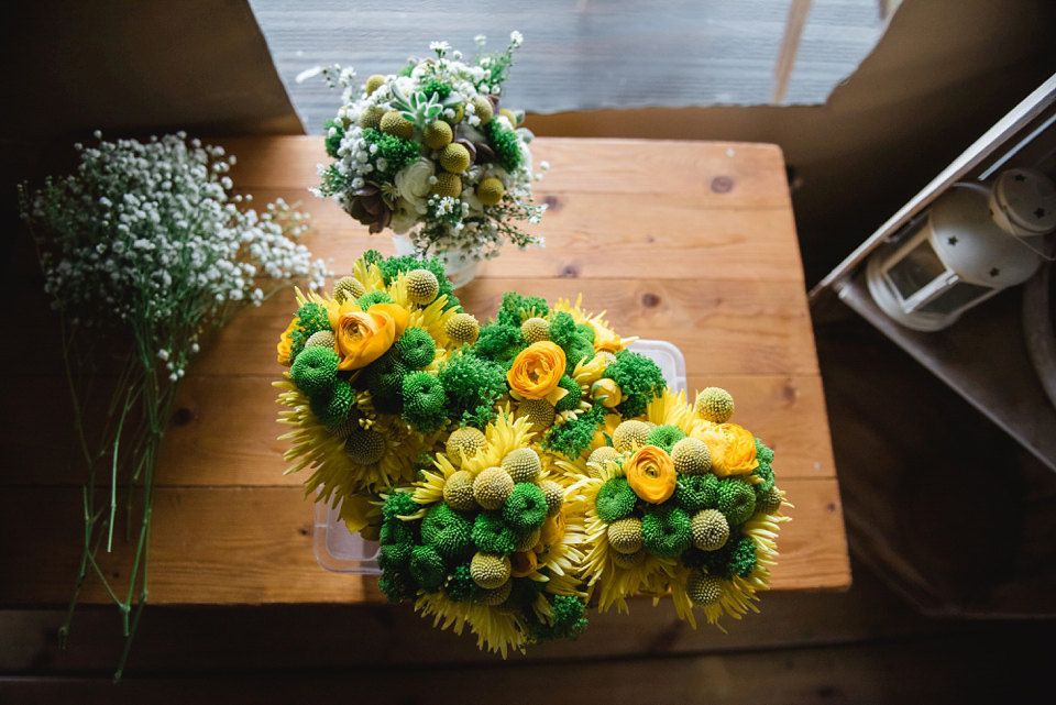 A 1950's vintage dress for a yellow and green Humanist tipi wedding in Scotland. Images by Mack Photo.