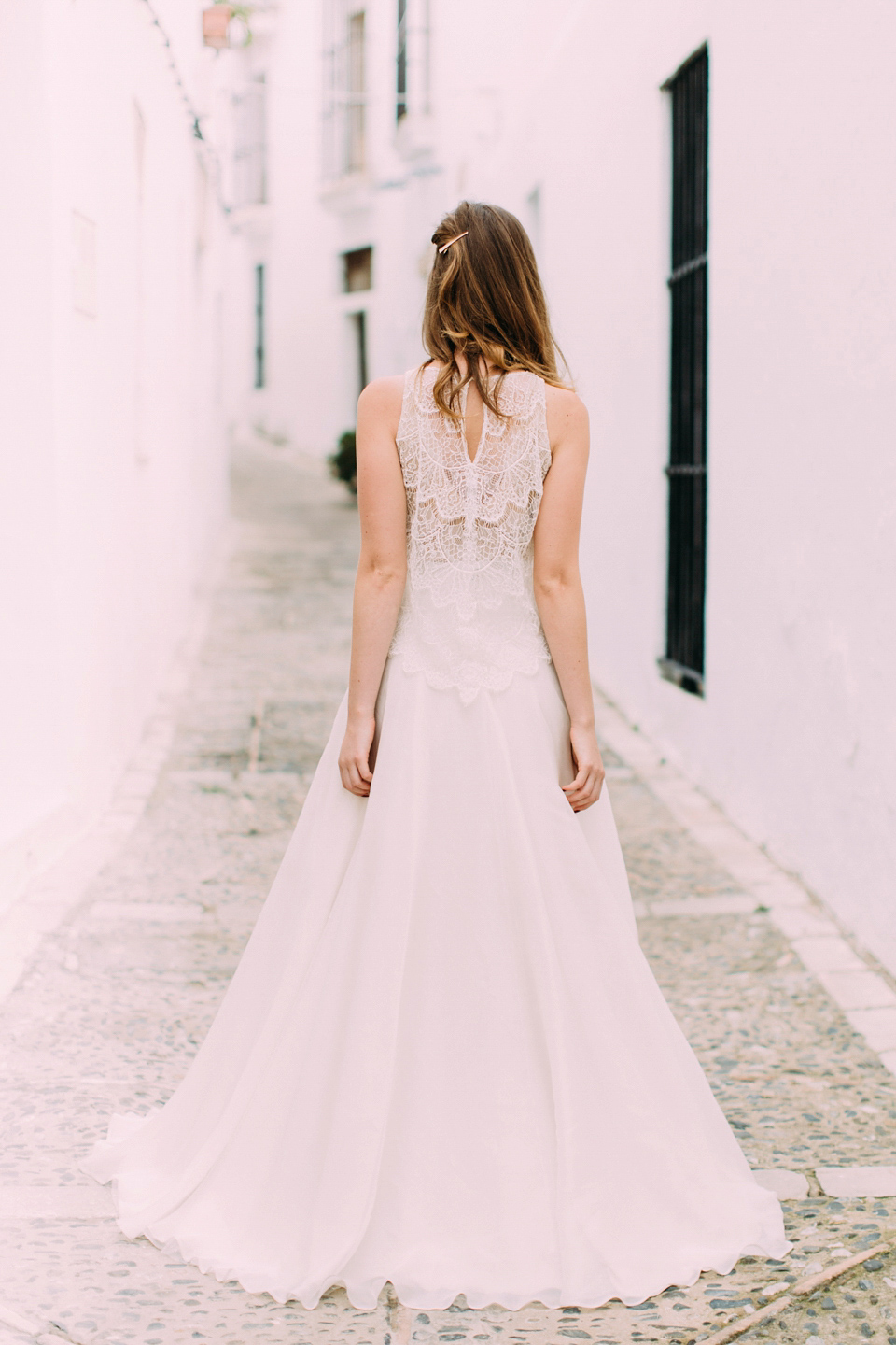 Young love and wanderlust - a wild and romantic Spanish Elopement shoot.