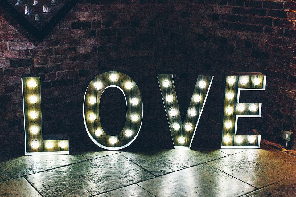 Our Lovettes member Emily wore a glamorous Jenny Packham gown for her elegant, English country wedding at Shustoke Farm Barns. Photography by Mister Phill.