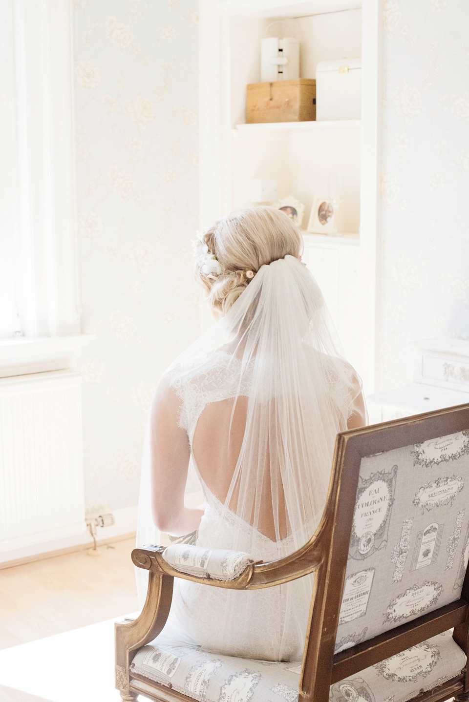 An Essense of Australia dress for a homespun, outdoor, country wedding in pretty pastel shades. Photography by Julie Tinton.