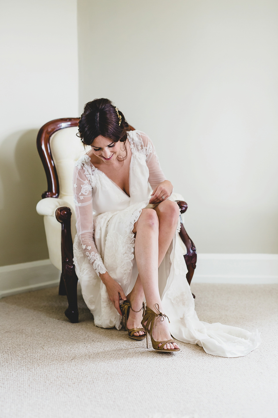 Bride Abby wears a gown by Wilden Bride of London for her Autumn wedding at Lemore Manor in Herefordshire. Photography by Sarah Beth, flowers by Juliet Glaves.