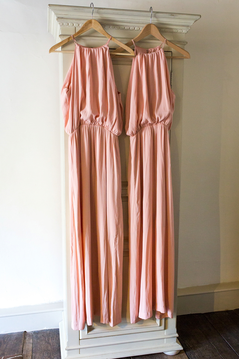 A halterneck dress for a boho bride yoga teacher and her seaside wedding. Photography by Beth Moseley. A halterneck dress for a boho bride yoga teacher and her seaside wedding. Photography by Beth Moseley.