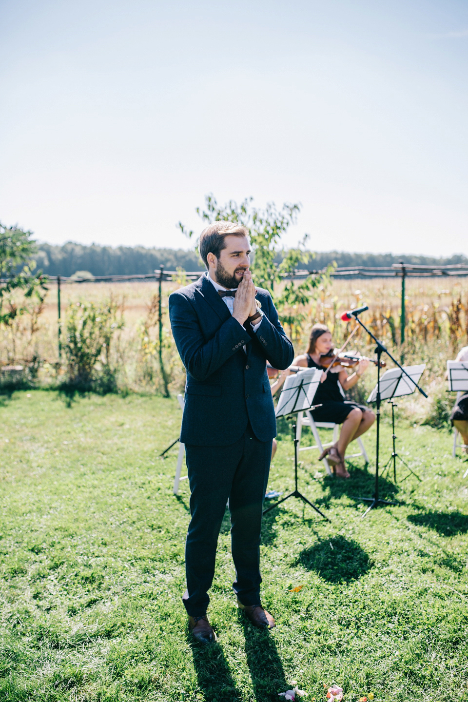 Laura wore a gown by Otilia Brailoiu for her Autumn wedding in the Romanian countryside. Images by Green Antlers Photography.