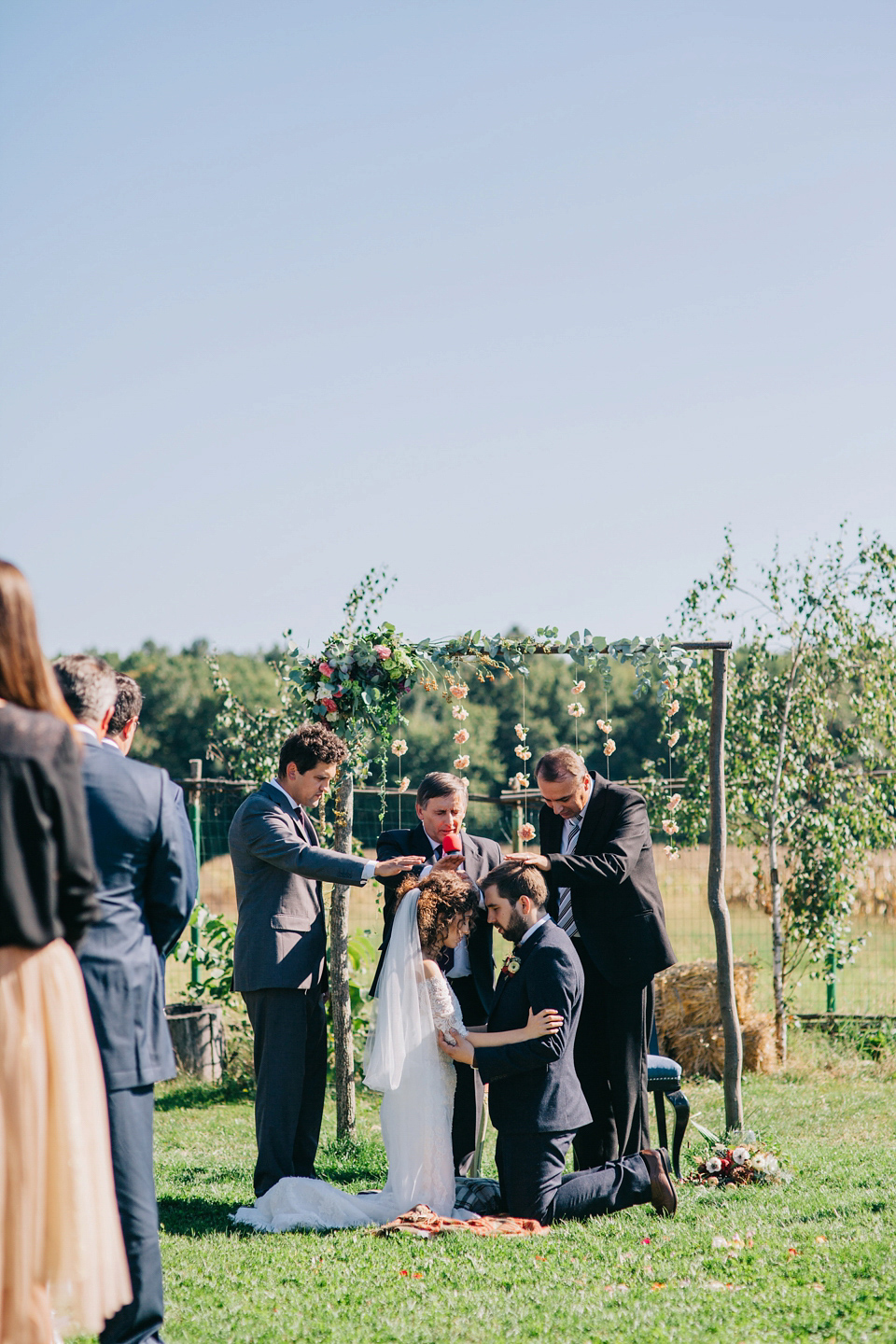 Laura wore a gown by Otilia Brailoiu for her Autumn wedding in the Romanian countryside. Images by Green Antlers Photography.