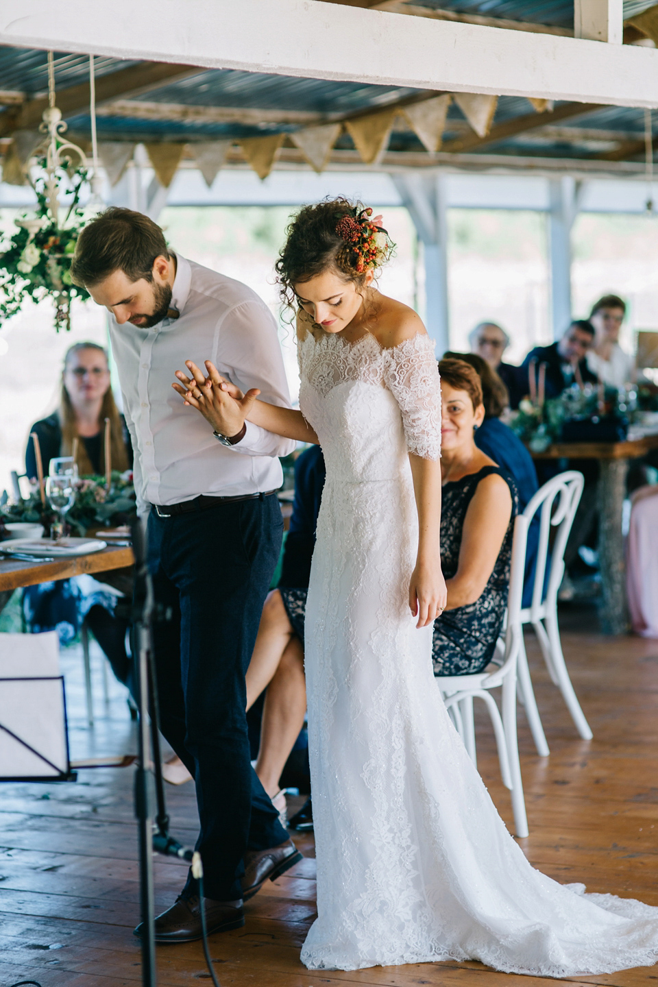 Laura wore a gown by Otilia Brailoiu for her Autumn wedding in the Romanian countryside. Images by Green Antlers Photography.