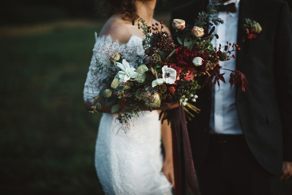 Laura wore a gown by Otilia Brailoiu for her Autumn wedding in the Romanian countryside. Images by Green Antlers Photography.