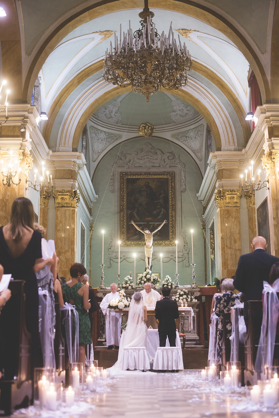 A Glamorous 1920's and Great Gatsby inspired wedding in Italy. Photogarphy by The Sweet Side.