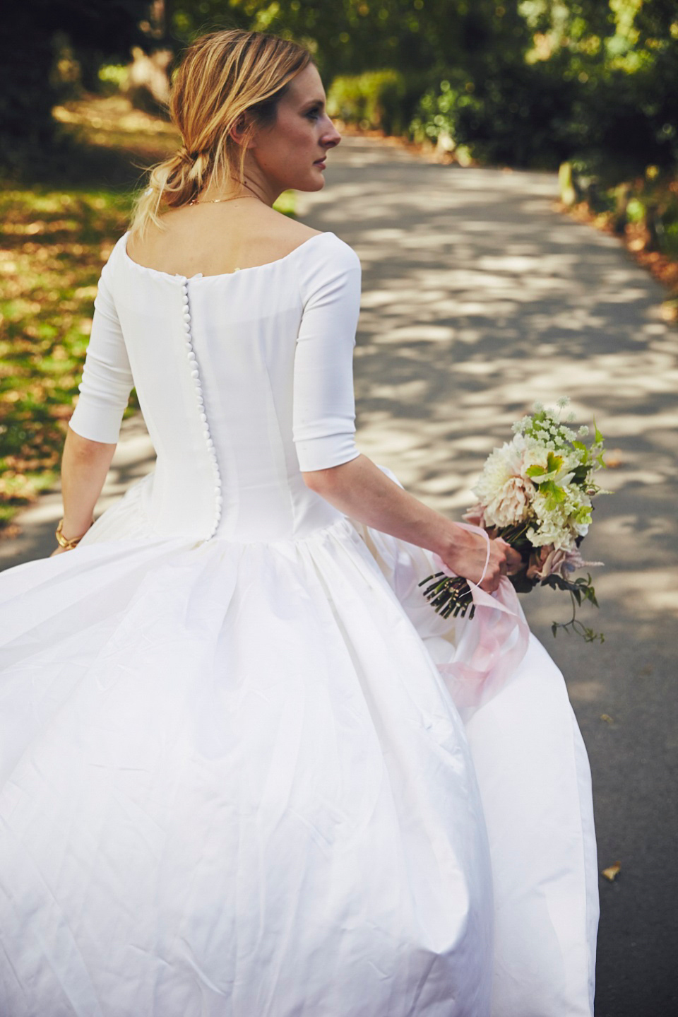 Bride Jessica wore two dresses for her modern, cool and contemporary London wedding, styled to perfection by Liz Linkleter.