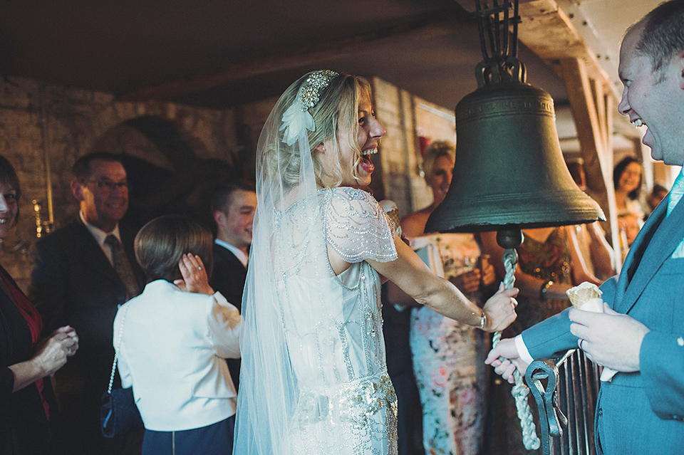 Jenny Packham glamour for a pale green pub wedding in Sussex. Photography by Razia N. Jukes.