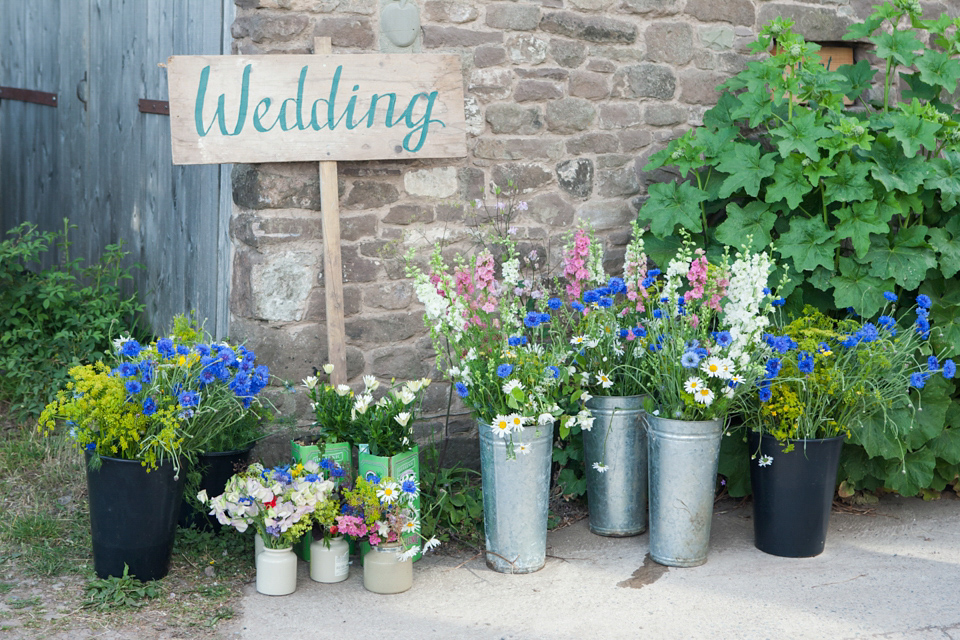 A Bohemian Summer Solistice Wedding in the Woods. Images by Pour Toujours Photography.