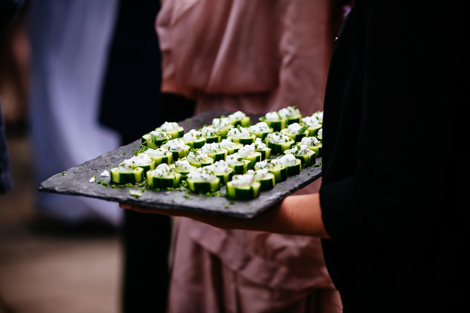 An elegant and relaxed homespun barn wedding in the Sussex Downs. Photography by Sarah Legge.