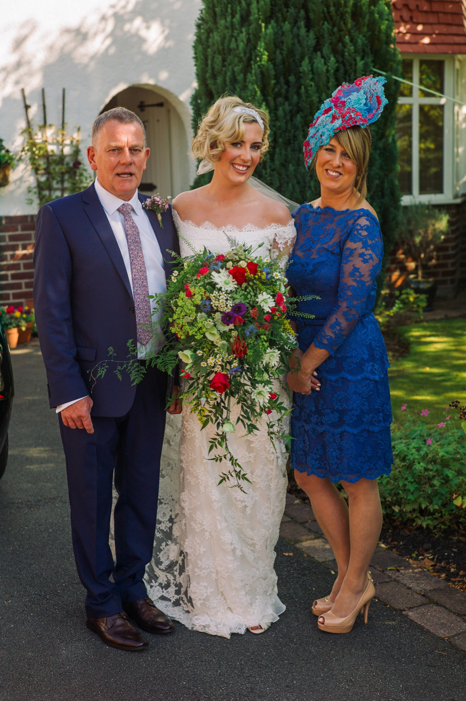 Temperley London for a colourful and elegant Autumn Barn Wedding. Photography by Helen Plus David.