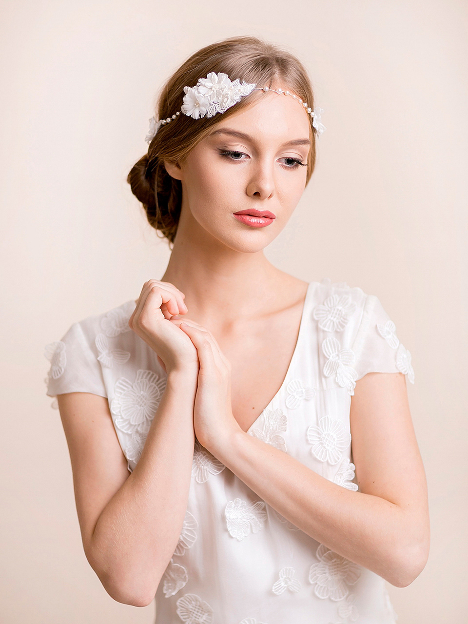 Florèntes - beautiful handmade floral headpieces for brides.