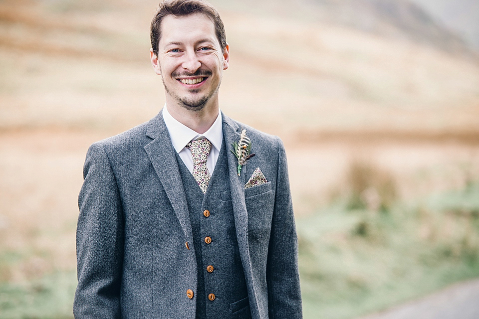 Rebeca wore a Jenny Packham gown for her homemade, Autumn wedding in the Lake District. Photography by Jessica Reeve.