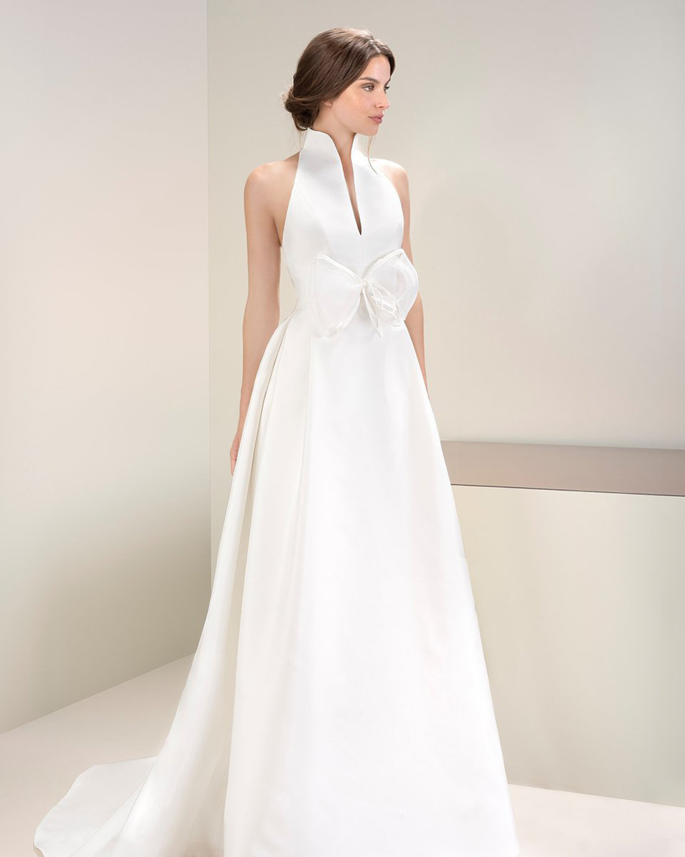 Jesús Peiró Mirtilli - the 2017 collection launched at Barcelona Bridal Fashion Week in April 2016.