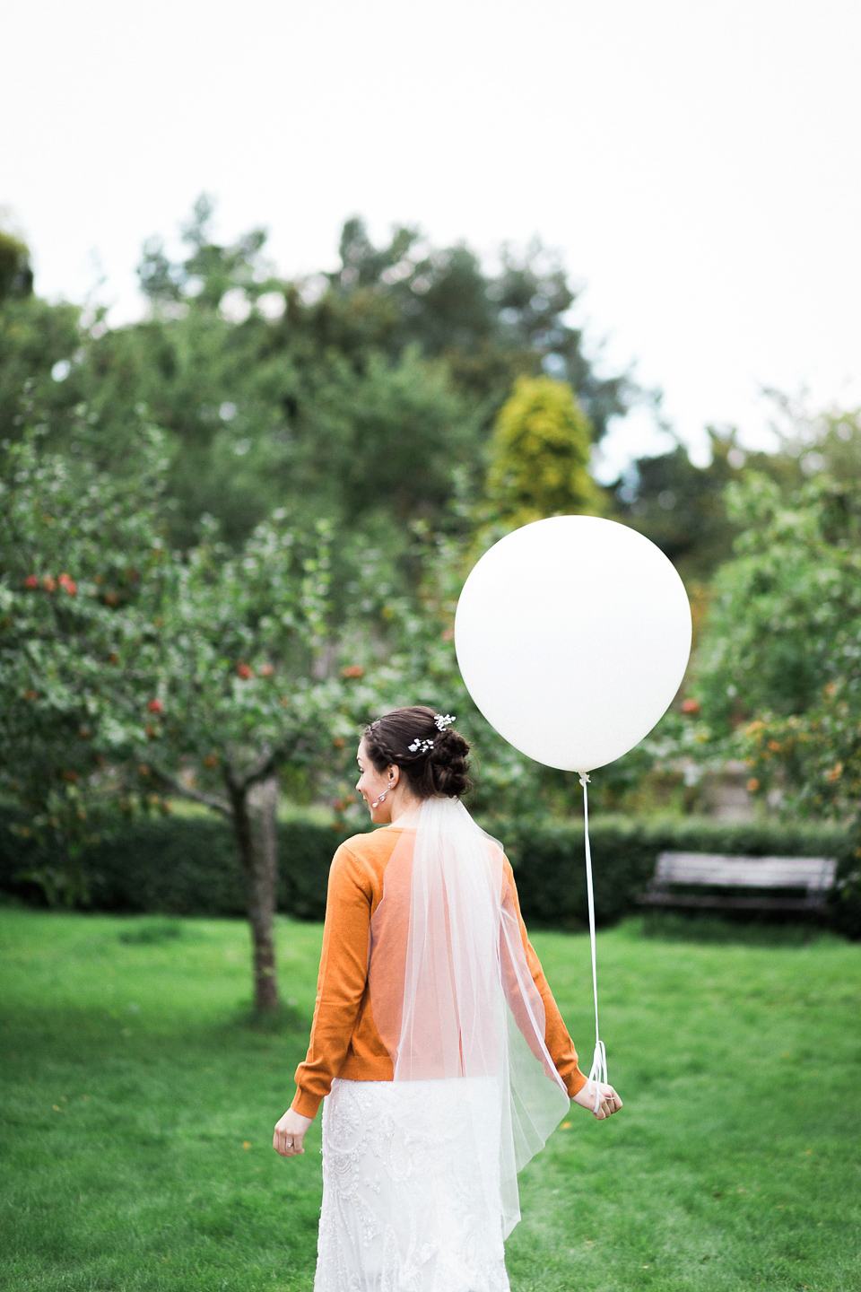 Holly wore an Eliza Jane Howell gown for her colourful, outdoor wedding in Scotland. Images by Solen Photography.