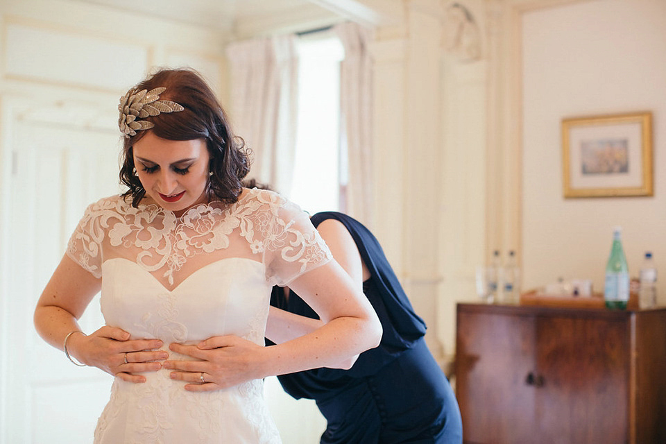 Pamela wore a gown by MiaMia for her Autumn wedding at Rowallan Castle in Scotland. Photography by Mirrorbox Photography.